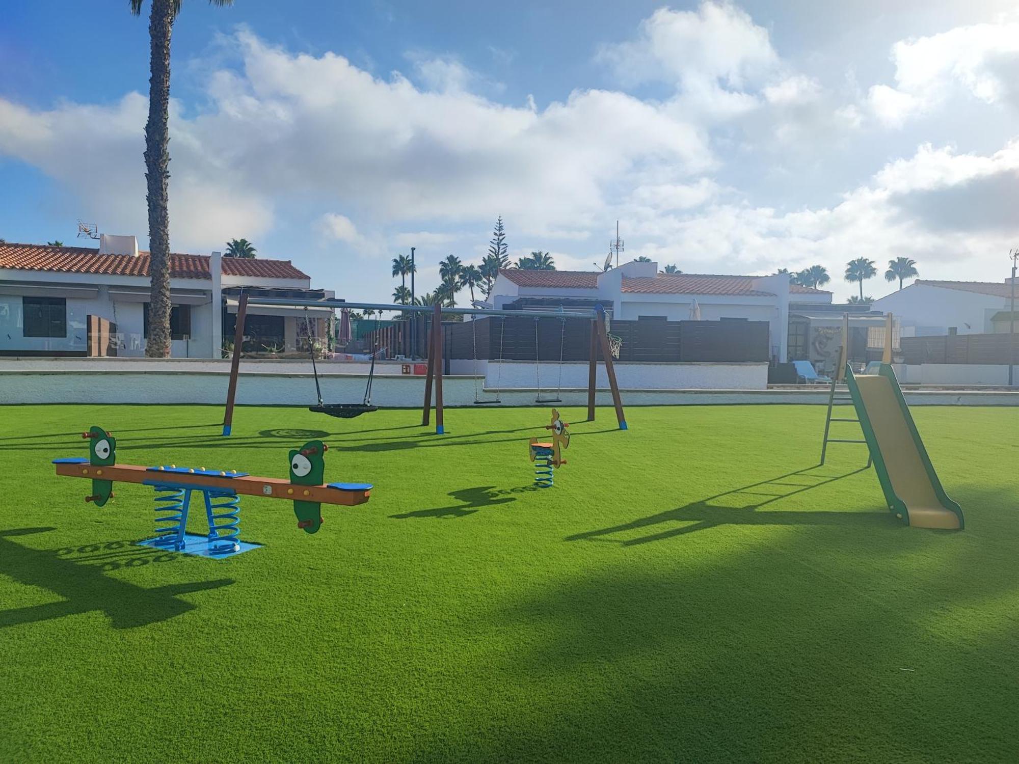 Bungalow Maspalomas Golf Con Jacuzzi, Piscina Y Jardin San Bartolomé Exterior foto