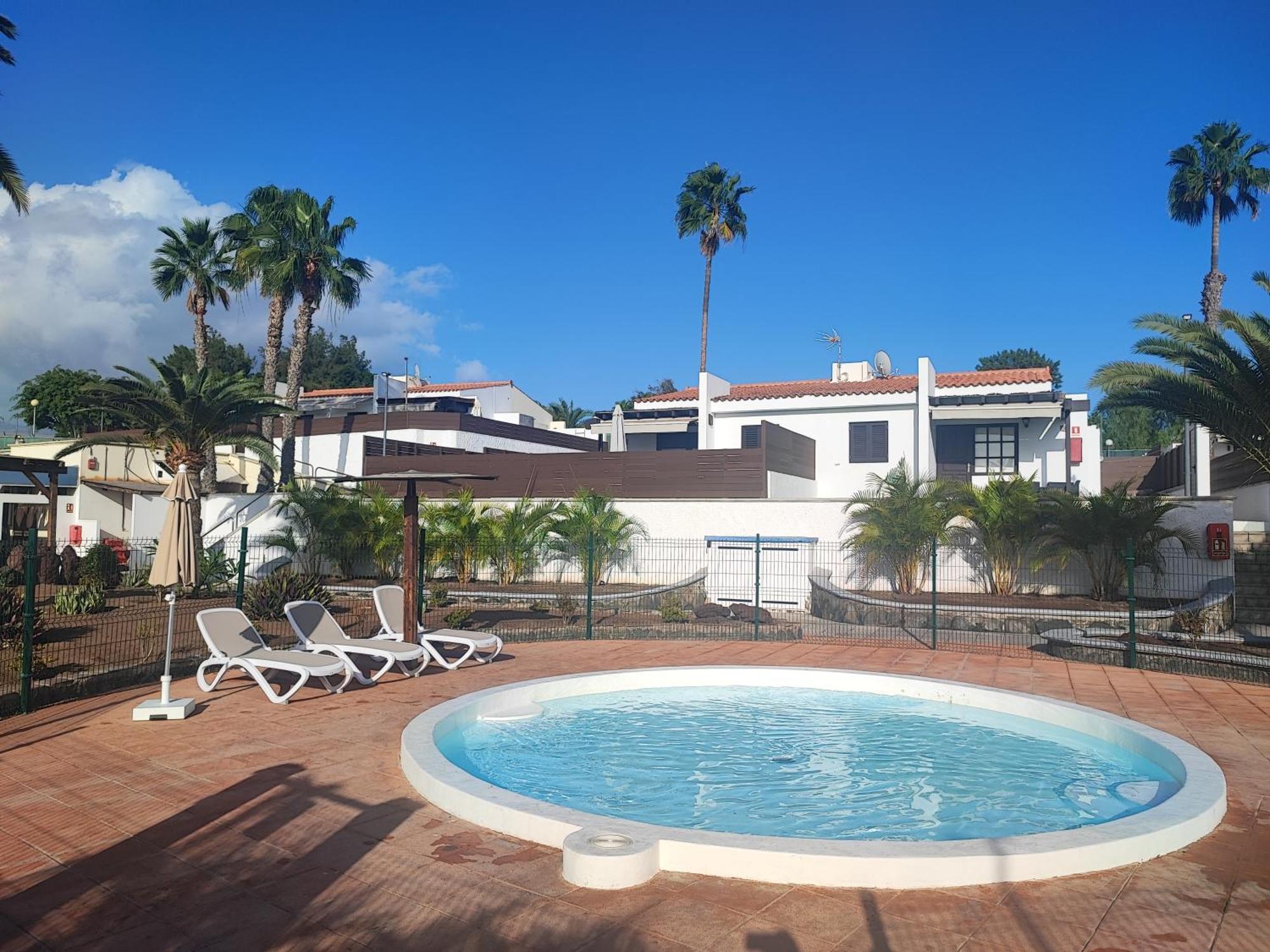 Bungalow Maspalomas Golf Con Jacuzzi, Piscina Y Jardin San Bartolomé Exterior foto